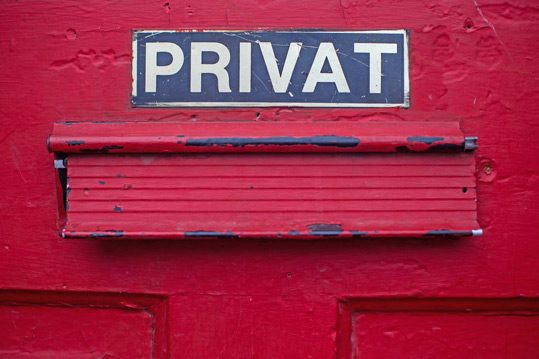 Roter-Briefkasten-Privat Roter-Briefkasten-Privat