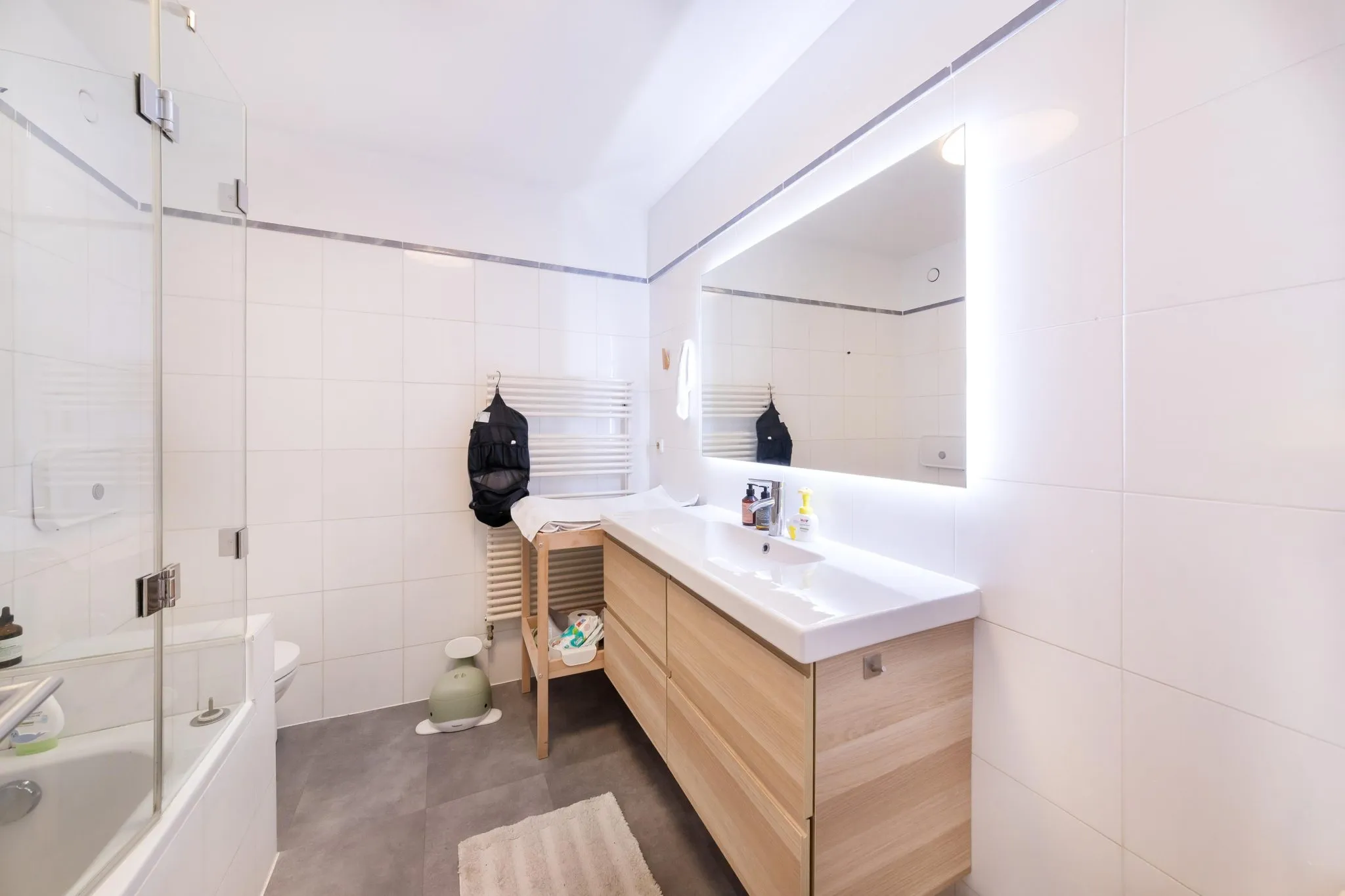 Immobilienangebot - München - Alle - Harlaching: 116 m² mit Pool, Sauna und 2 TG-Plätzen - sofort frei
