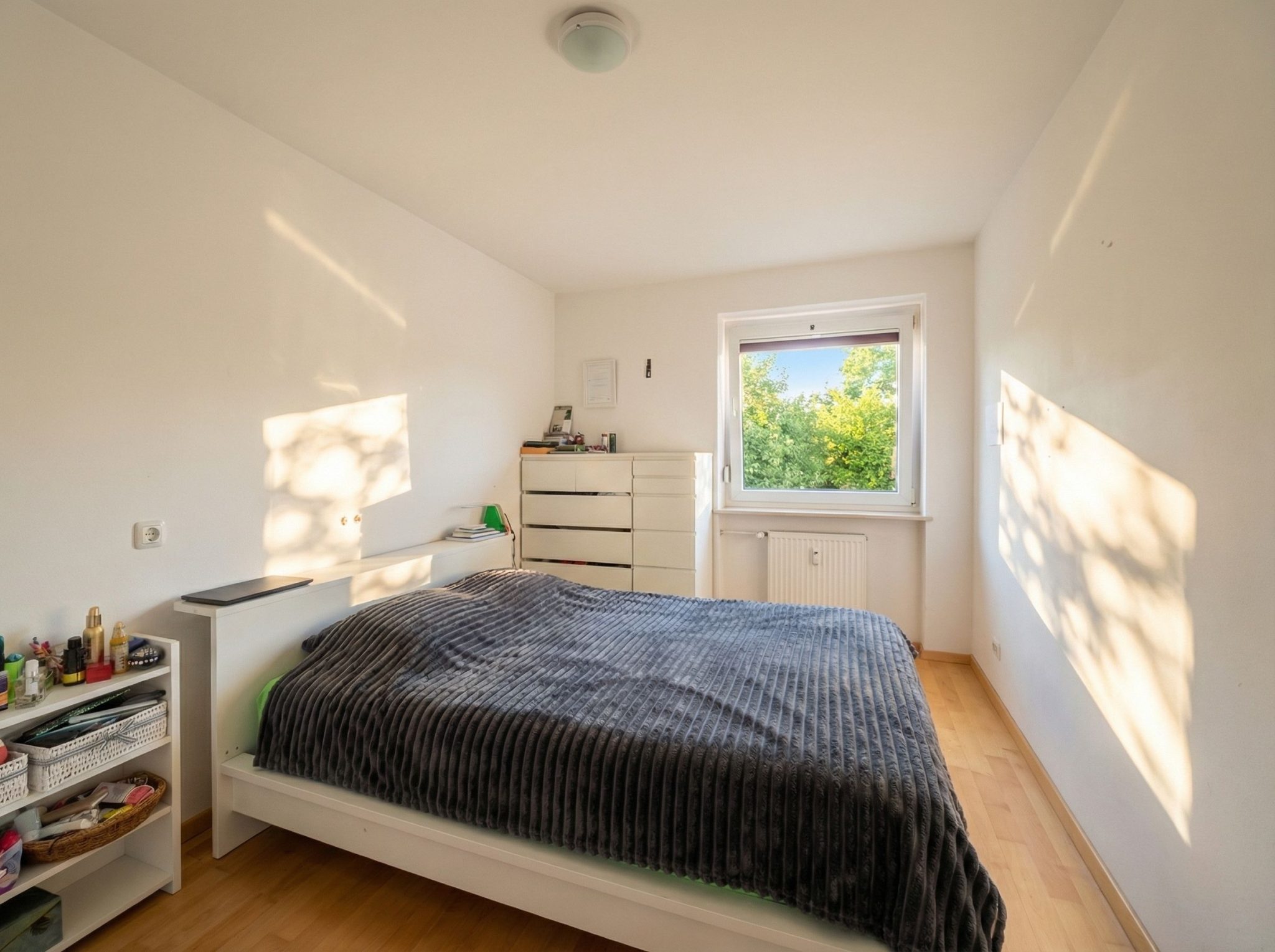 Immobilienangebot - München - Alle - Attraktive 3-Zi-Whg. mit Balkon & Aufzug in München-Hadern