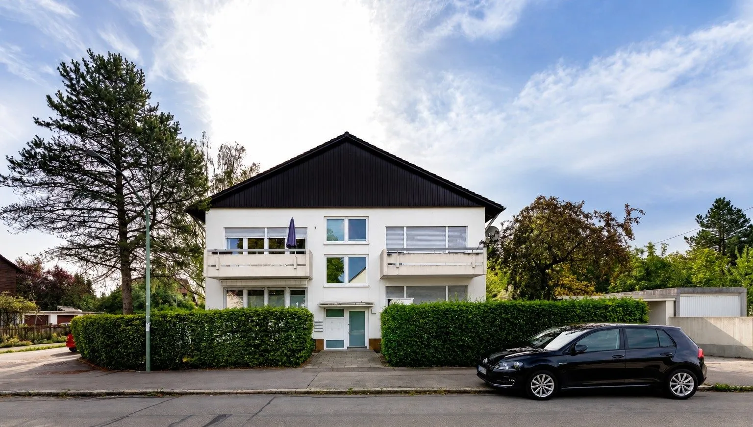 Immobilienangebot - München - Alle - Koffer packen und einziehen – Exklusive Design-Wohnung: Löffelfertig und hochwertigst möbliert